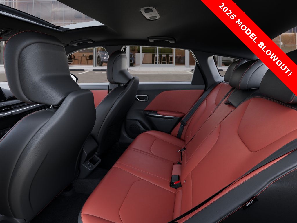 2025 Kia K4 GT-Line photo 16