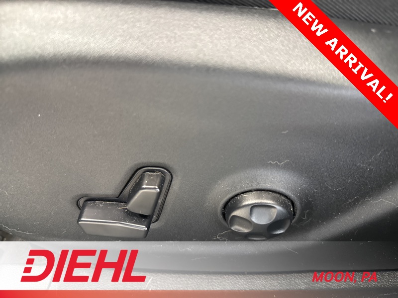 2019 Jeep Cherokee Altitude photo 17