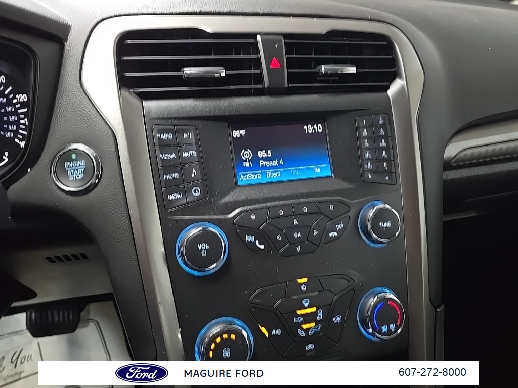 2019 Ford Fusion S photo 23
