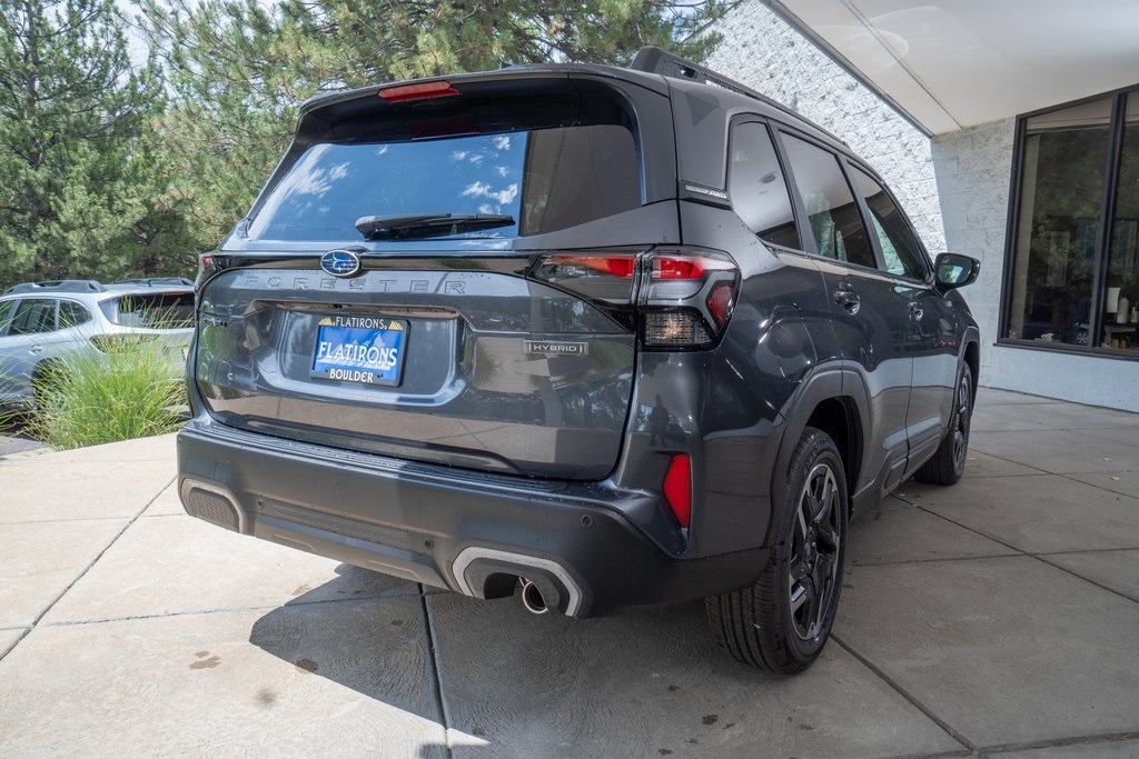 2025 Subaru Forester Limited photo 2