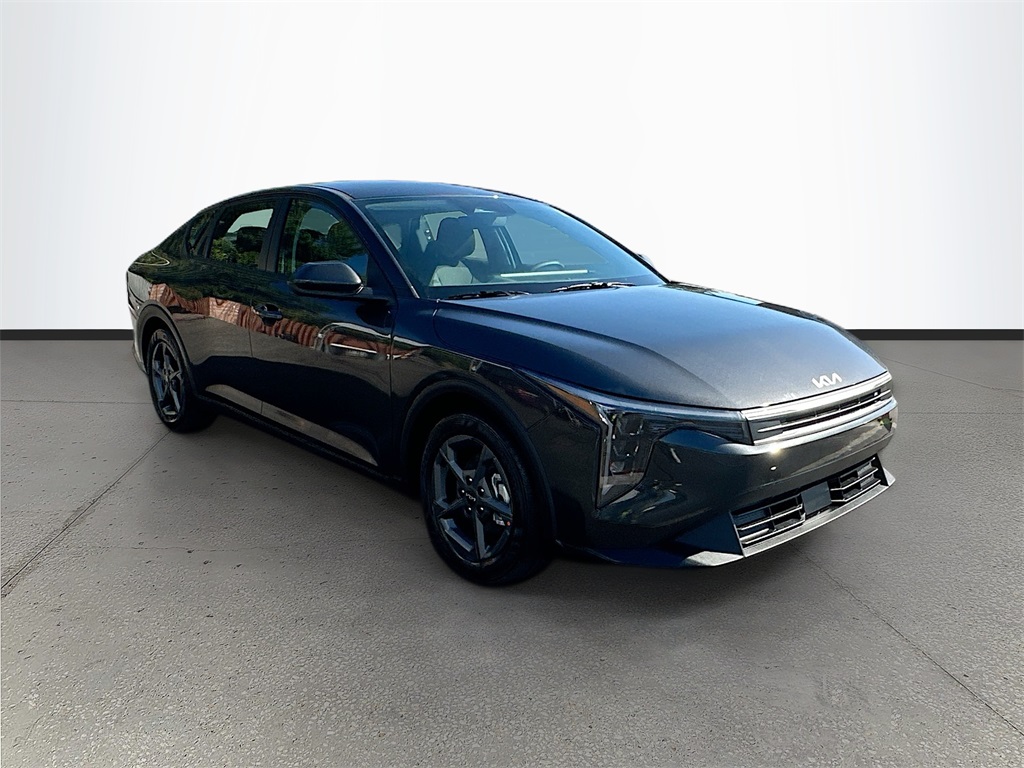2025 Kia K4 LXS's photo