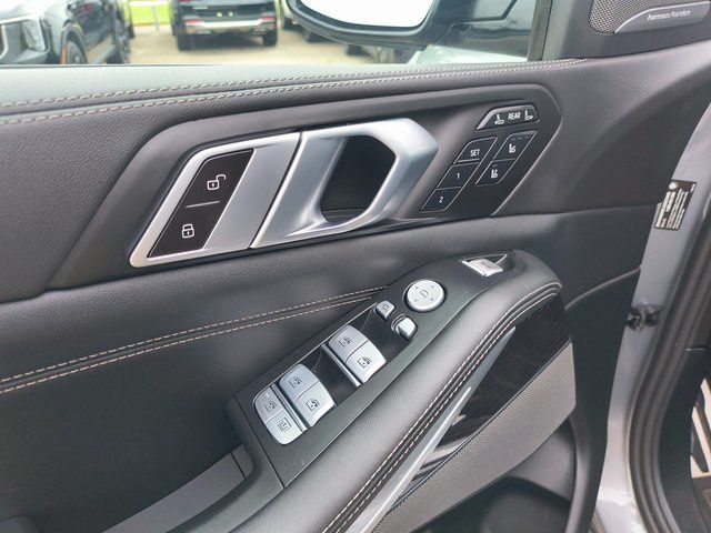 2024 Bmw X7 M60i photo 3