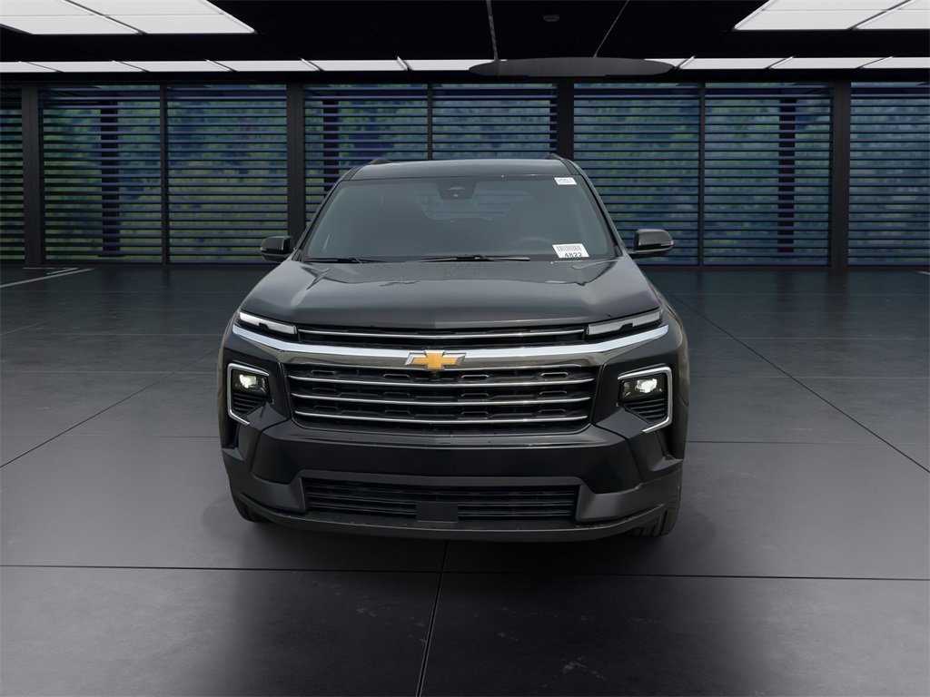 2025 Chevrolet Traverse photo 3