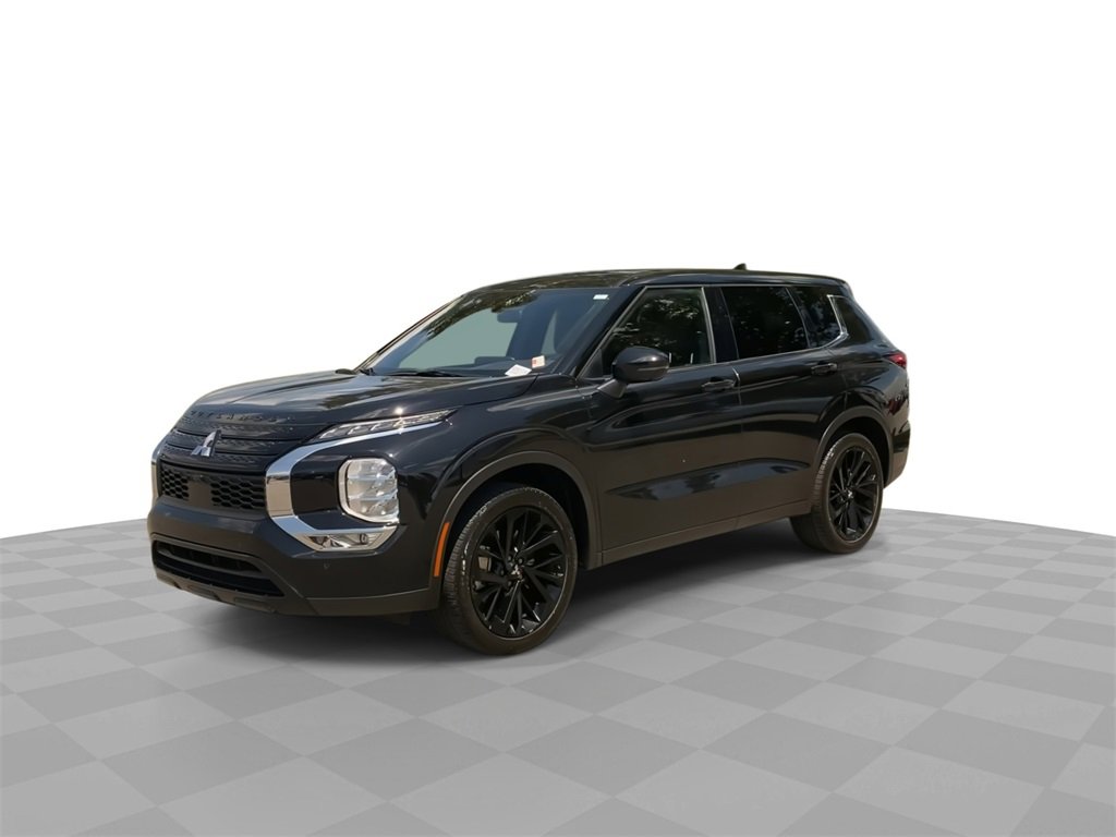 2023 Mitsubishi Outlander SE Black Edition photo 4