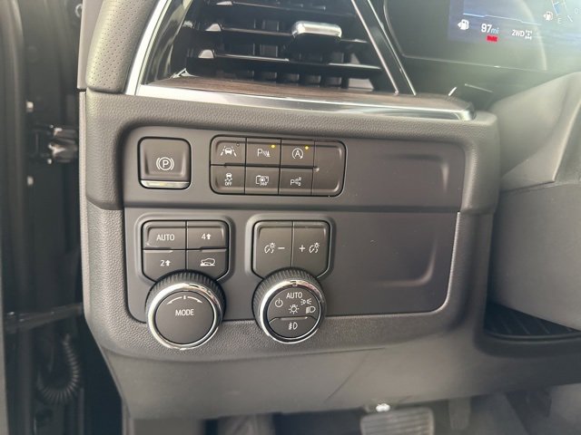 2025 Chevrolet Tahoe Premier photo 18