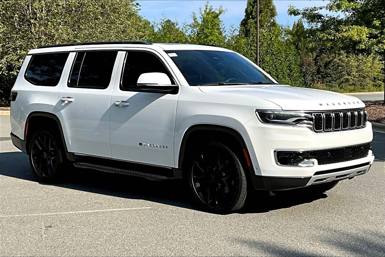 2022 Jeep Wagoneer Series II photo 2