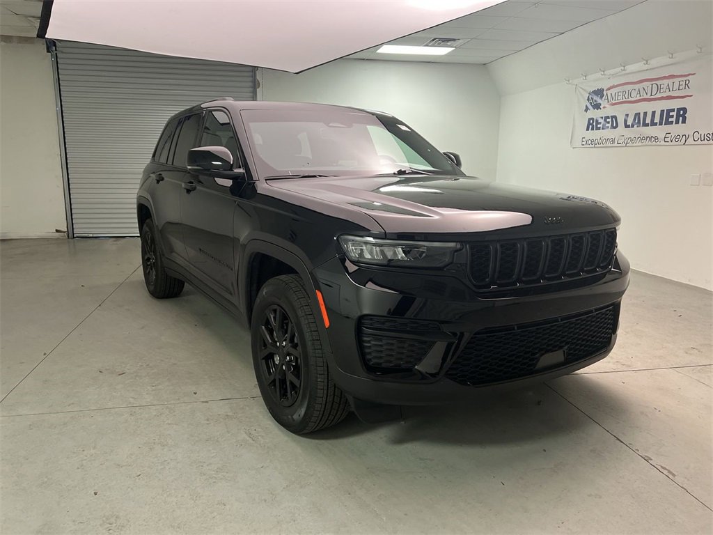 2025 Jeep Grand Cherokee Altitude's photo