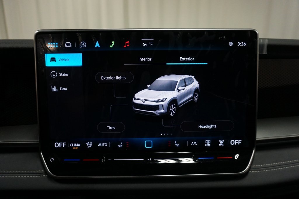 2025 Volkswagen Tiguan SE photo 13