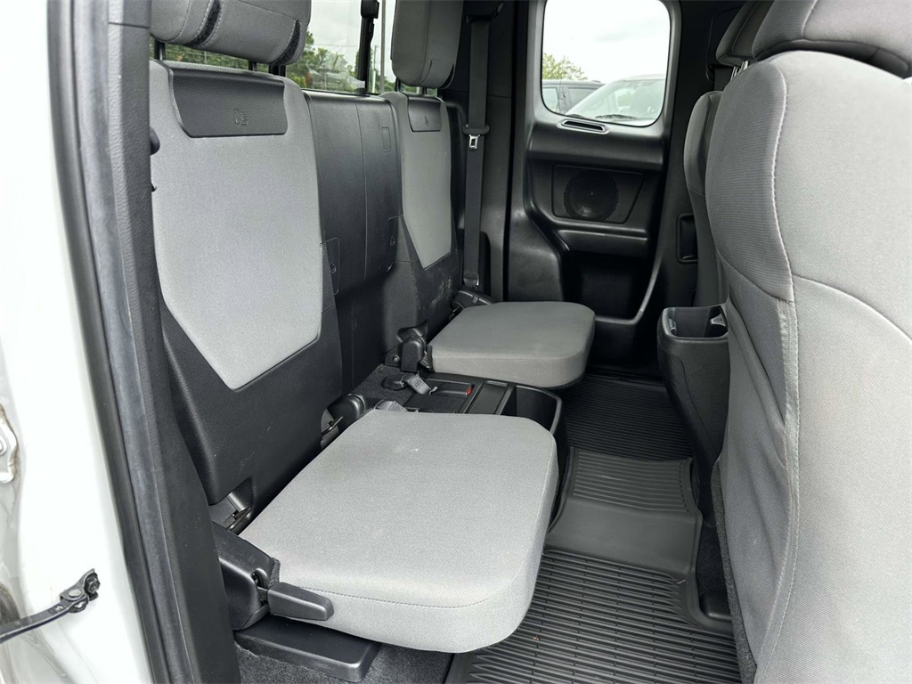 2021 Toyota Tacoma SR Access Cab photo 11