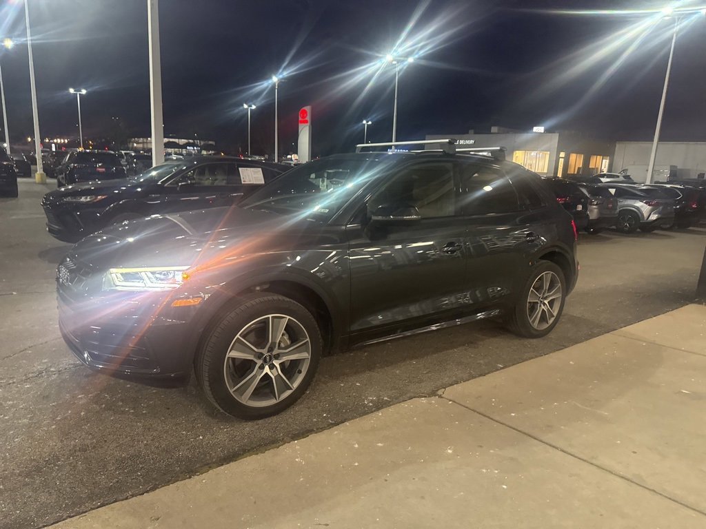 2019 Audi Q5 Premium Plus's photo