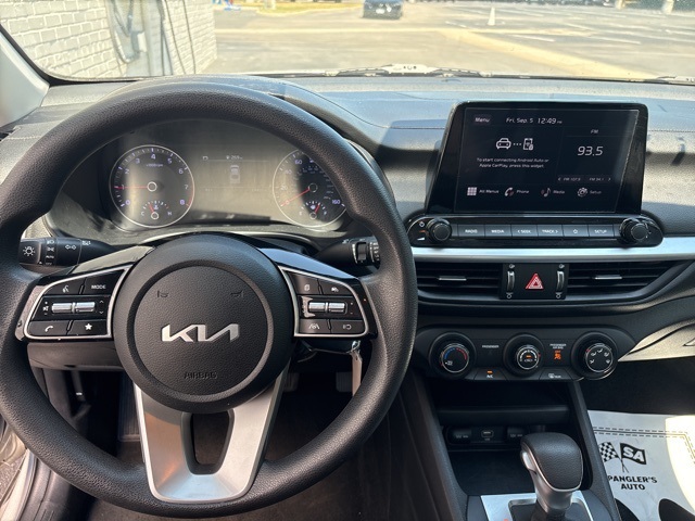 2023 Kia Forte LXS photo 4