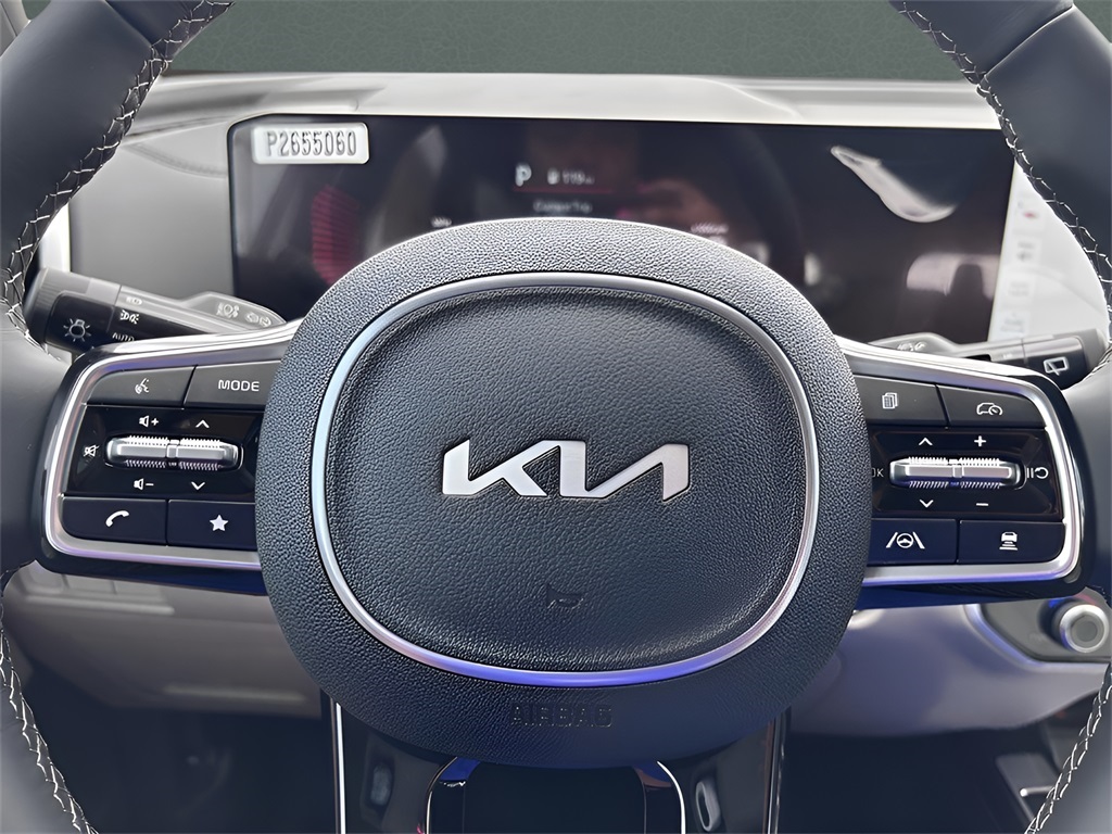 2025 Kia Sorento S photo 28