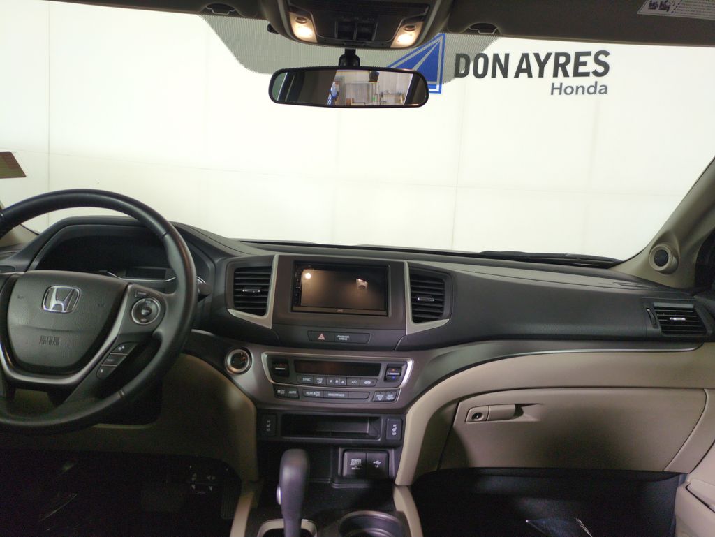 2019 Honda Ridgeline RTL photo 16