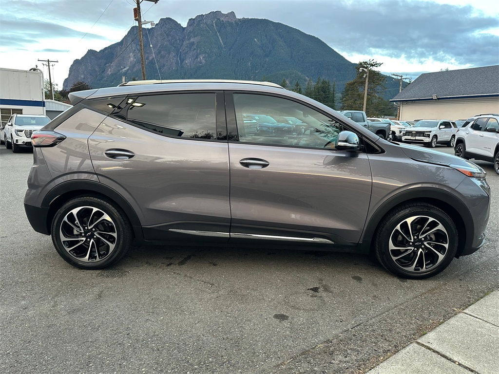 2022 Chevrolet Bolt EUV Premier photo 4