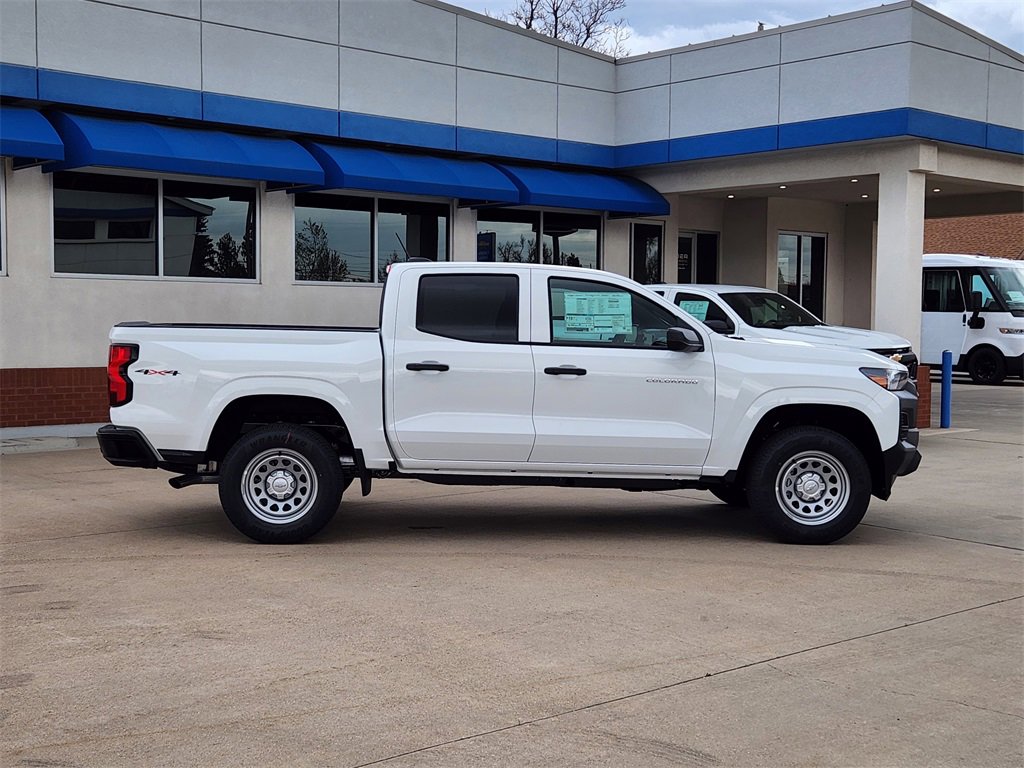 2025 Chevrolet Colorado LT photo 3