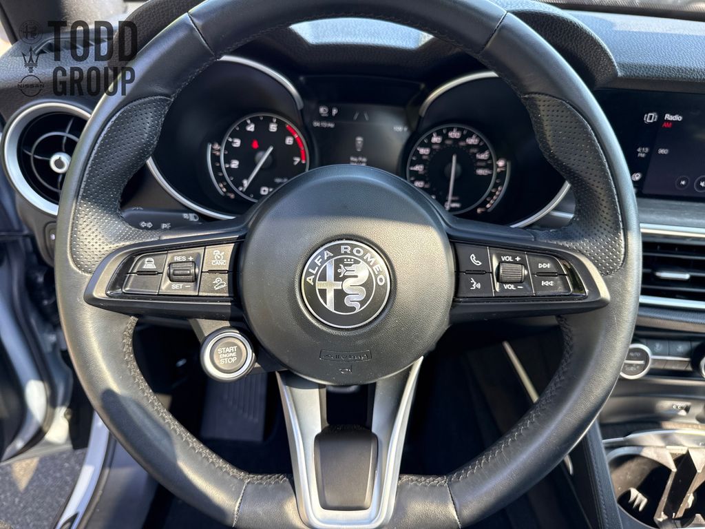 2022 Alfa Romeo Stelvio Ti photo 14