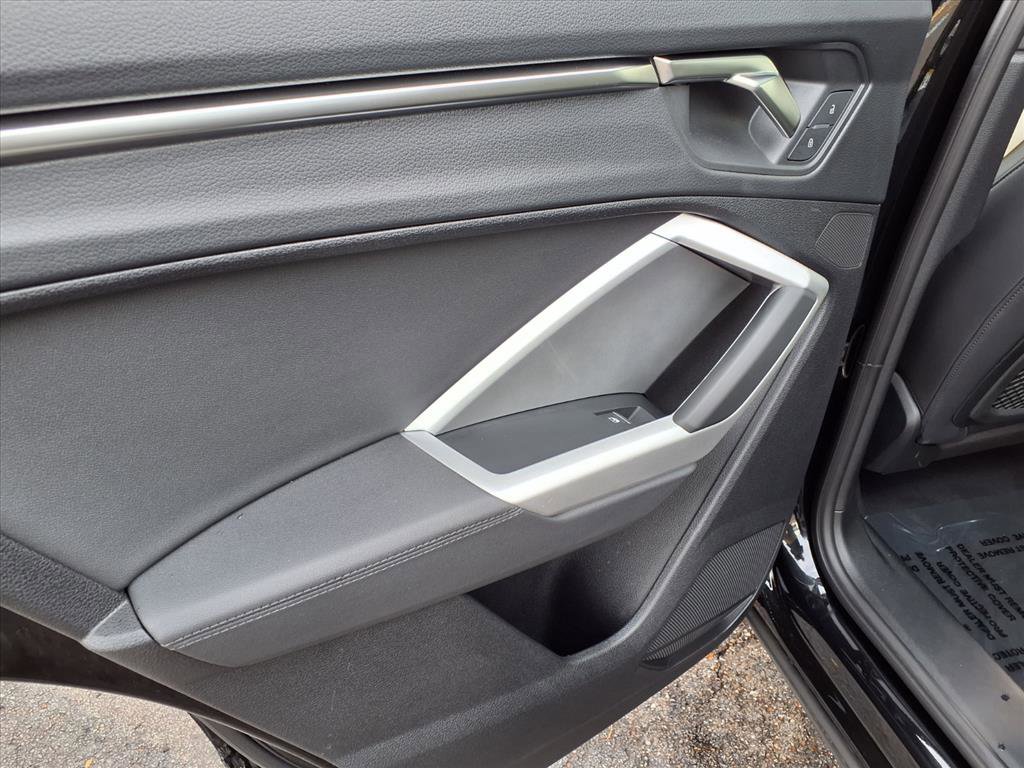 2025 Audi Q3 S line Premium photo 2