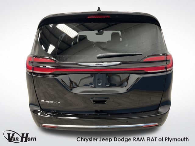 2025 Chrysler Pacifica photo 12