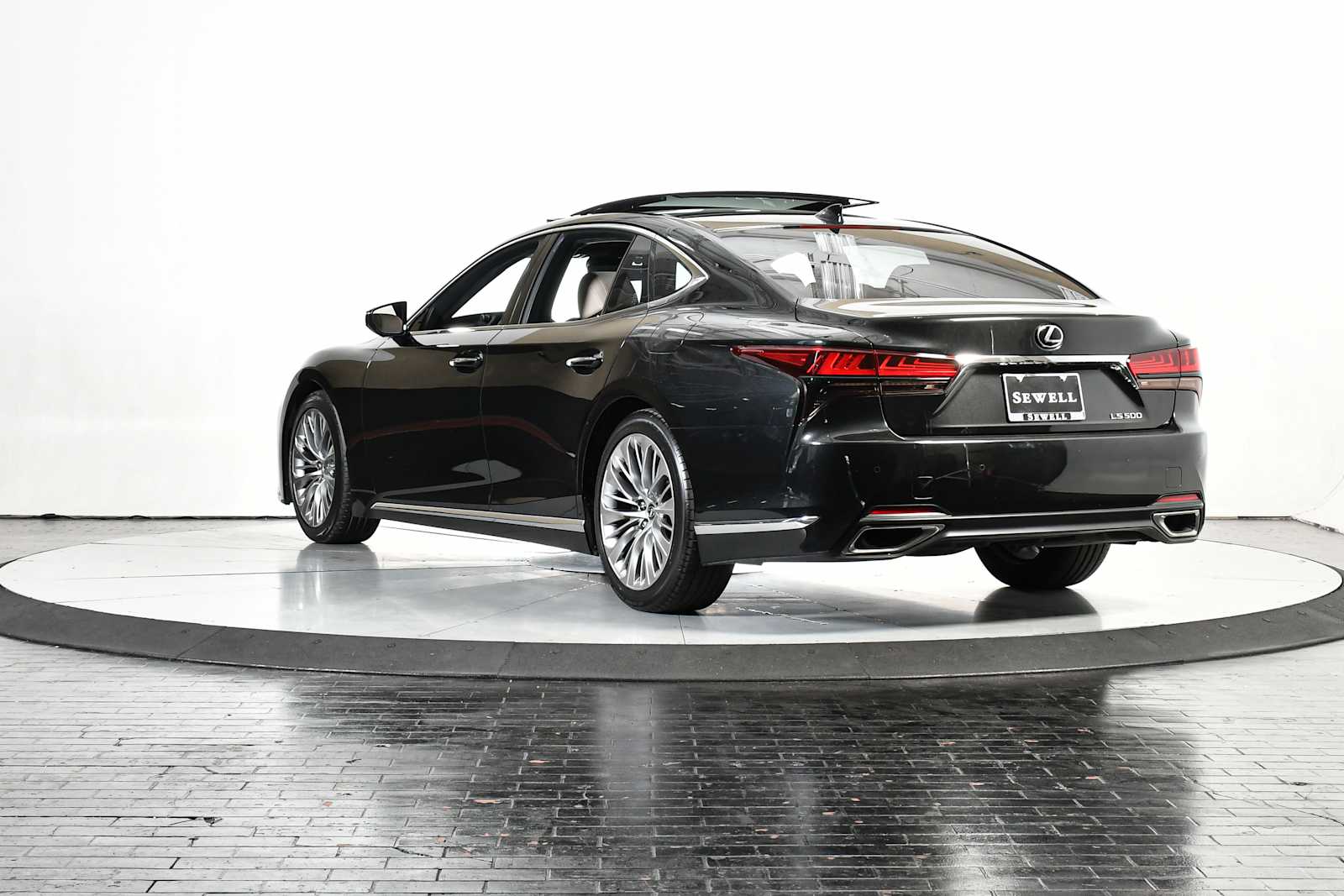 2023 Lexus LS 500 photo 3