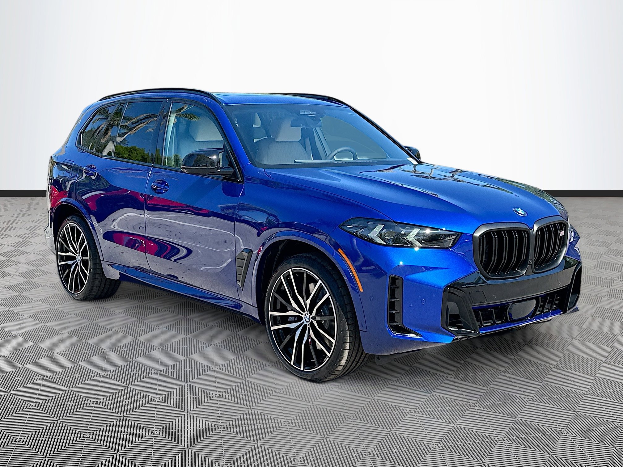 2026 BMW X5 M60i's photo