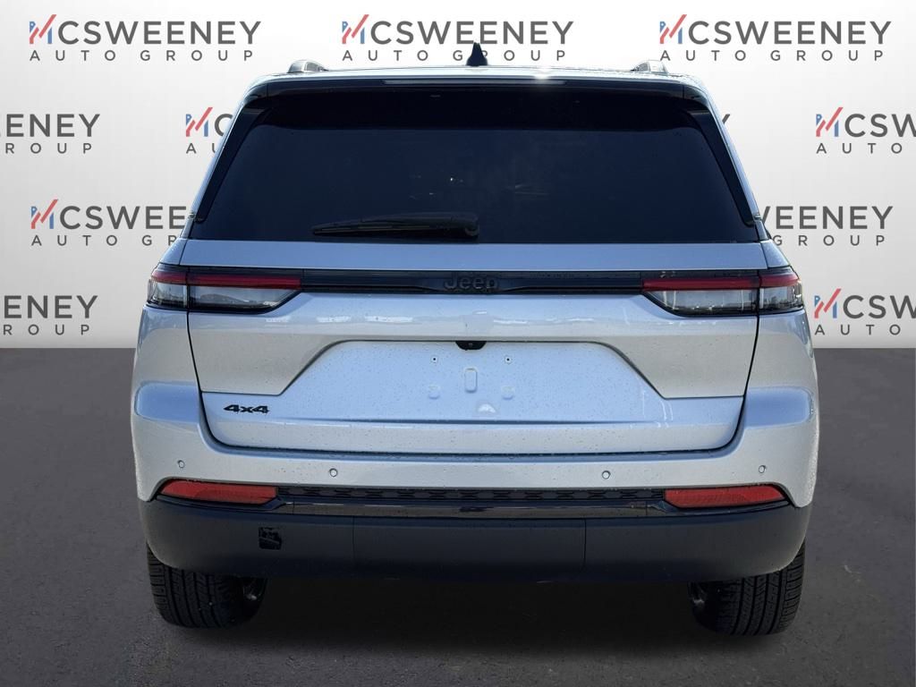 2023 Jeep Grand Cherokee Altitude X photo 3