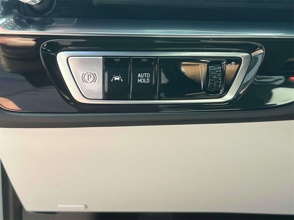 2024 Cadillac Lyriq Luxury photo 22