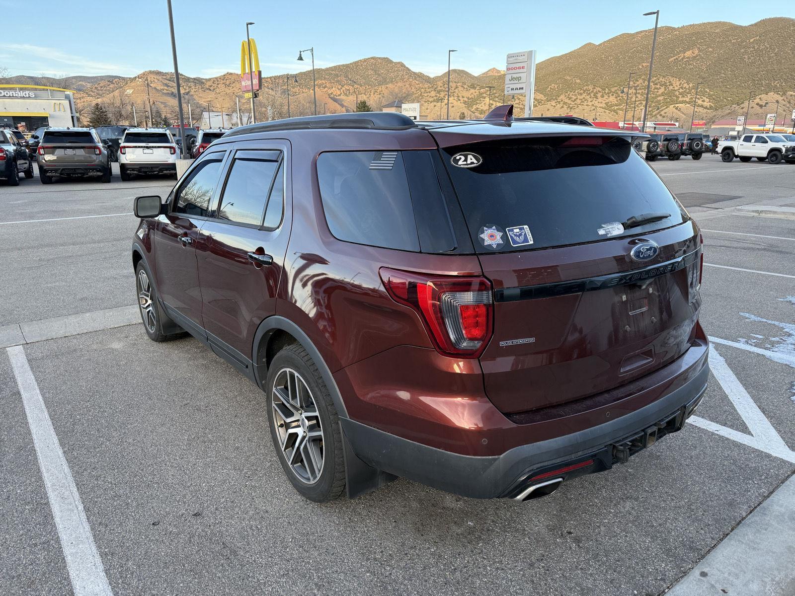 2016 Ford Explorer Sport photo 4