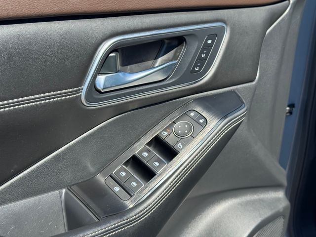 2022 Nissan Rogue Platinum photo 4