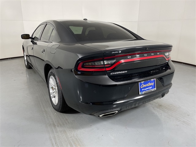2022 Dodge Charger SXT photo 5