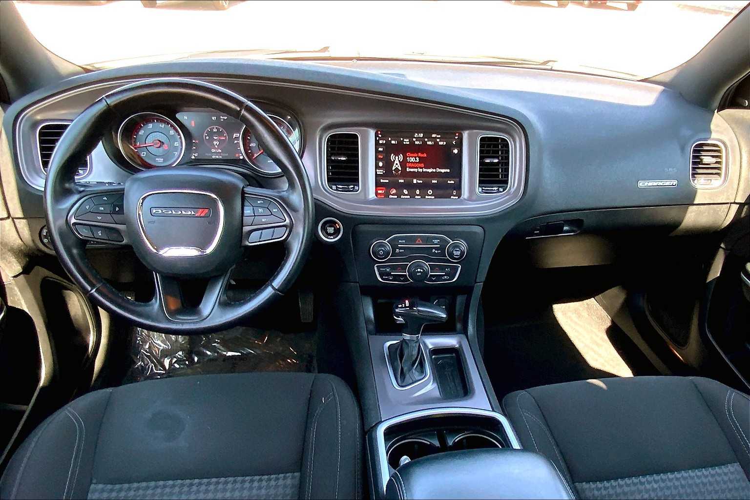 2023 Dodge Charger SXT photo 13