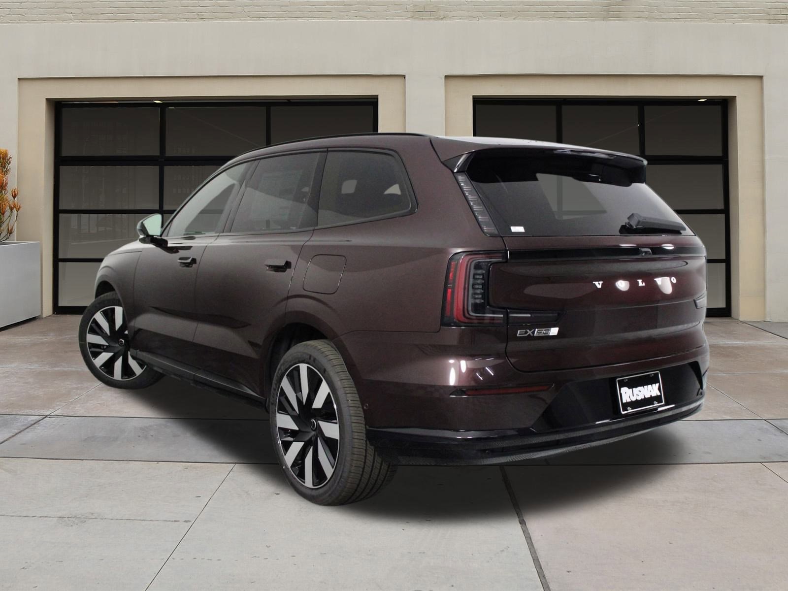 2025 Volvo EX90 Twin Motor Performance Ultra photo 3
