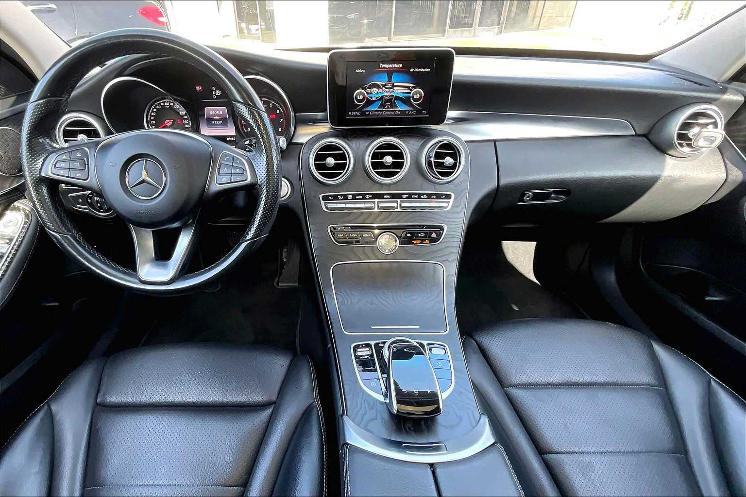 2015 Mercedes Benz C 300 photo 14