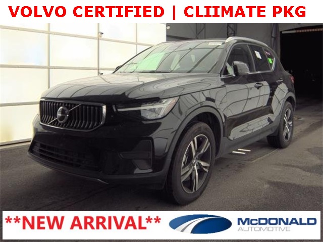 2025 Volvo XC40 Core