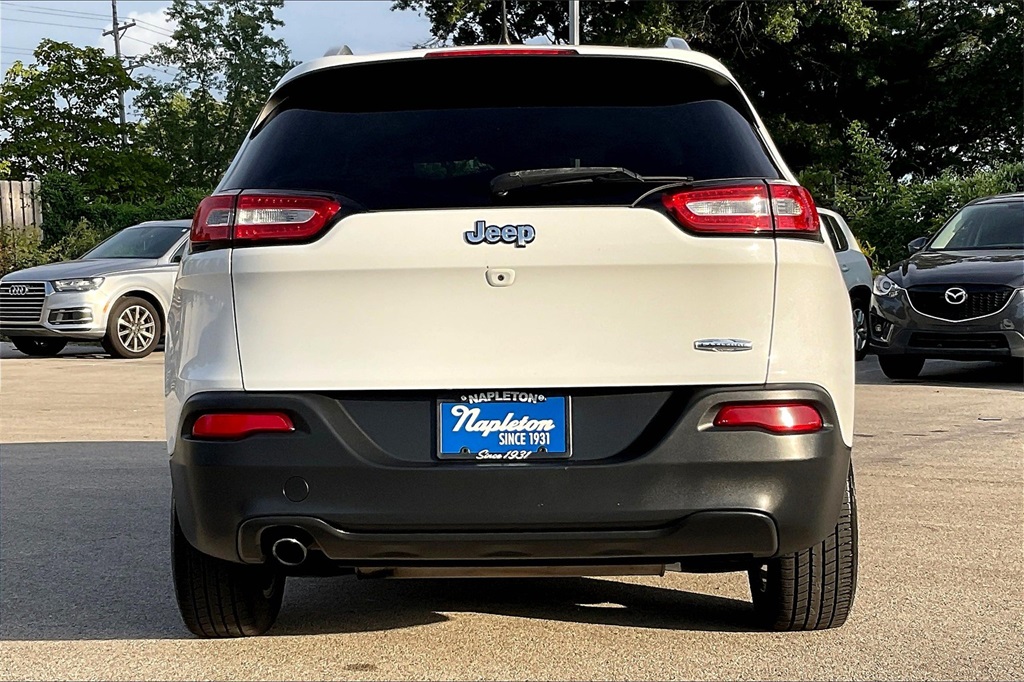 2017 Jeep Cherokee Latitude photo 4