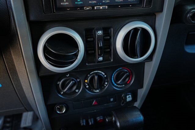 2008 Jeep Wrangler Unlimited Sahara photo 18