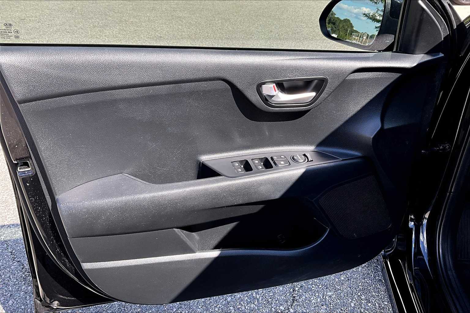 2019 Kia Rio LX photo 9