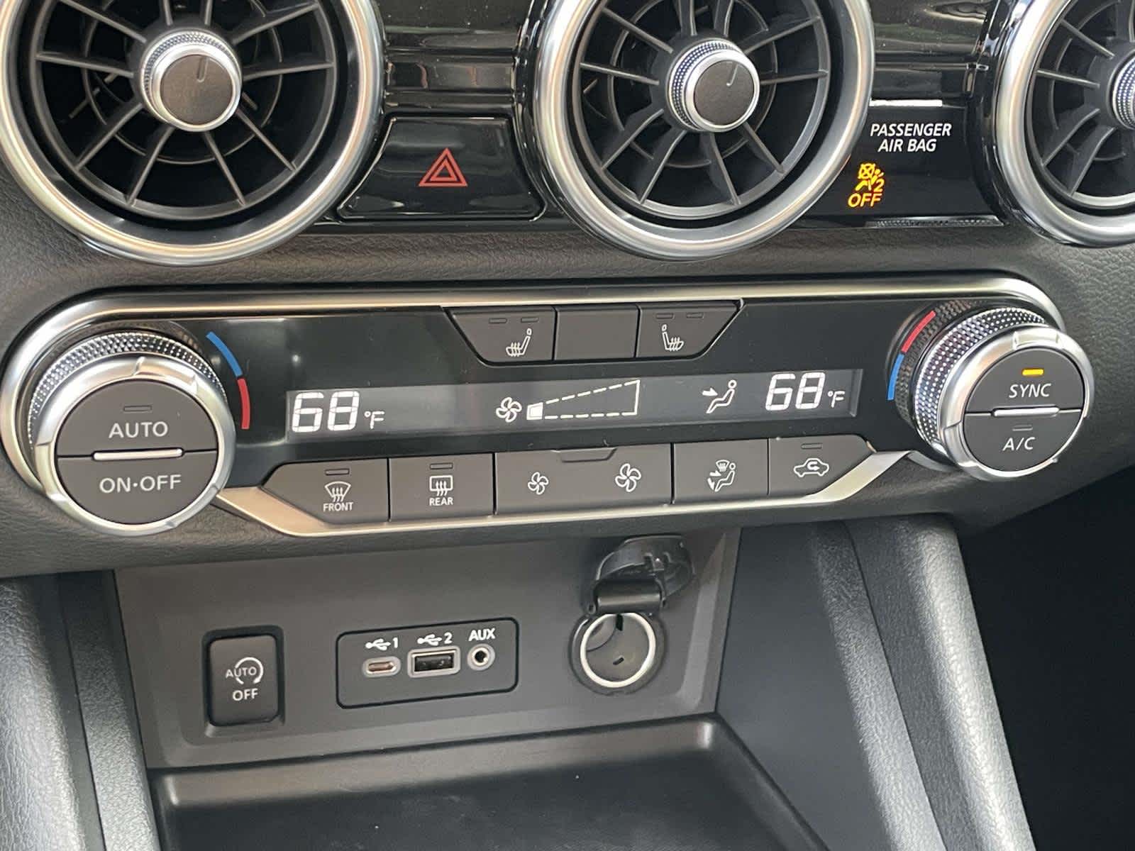 2025 Nissan Sentra SR photo 19