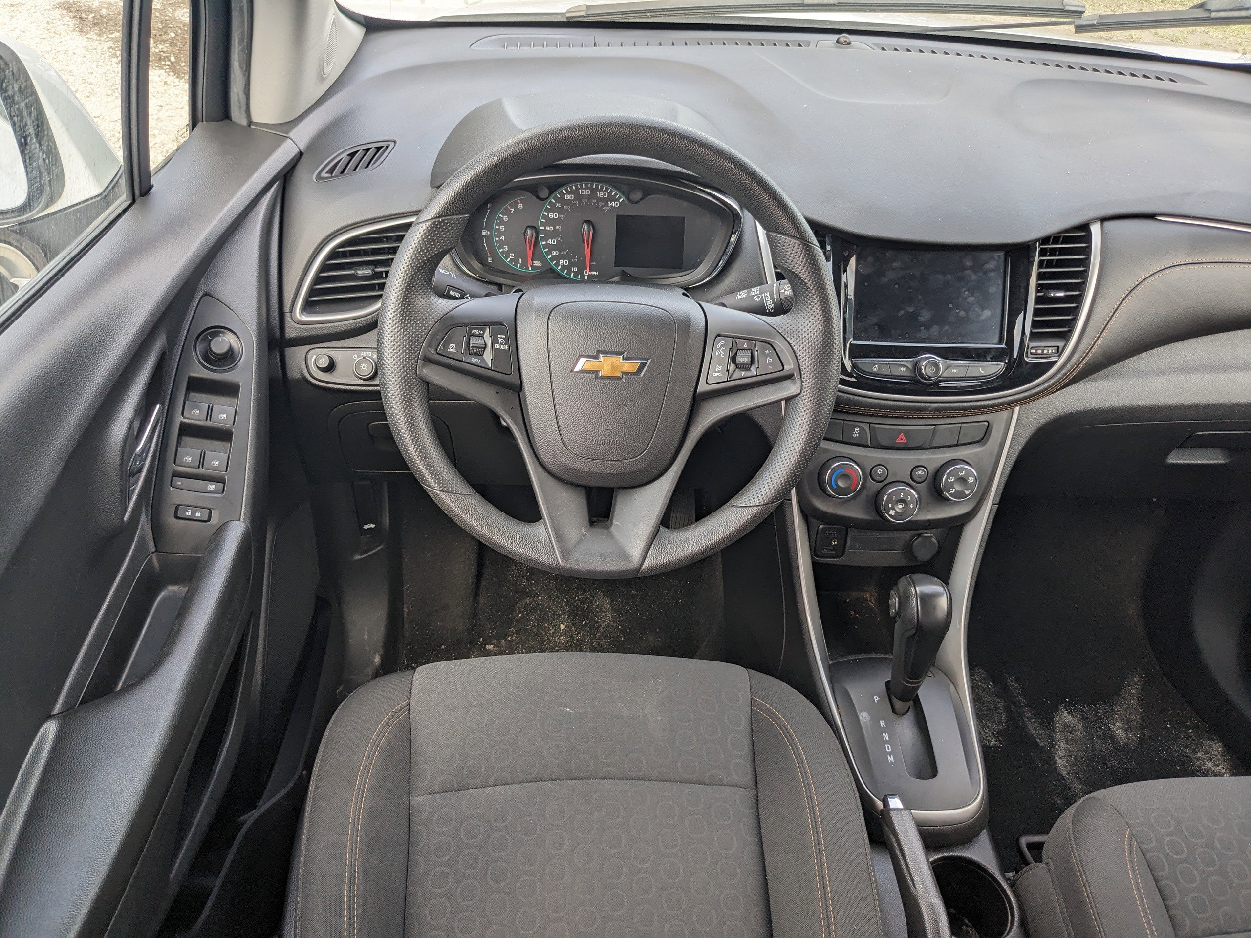 2022 Chevrolet Trax LS photo 12