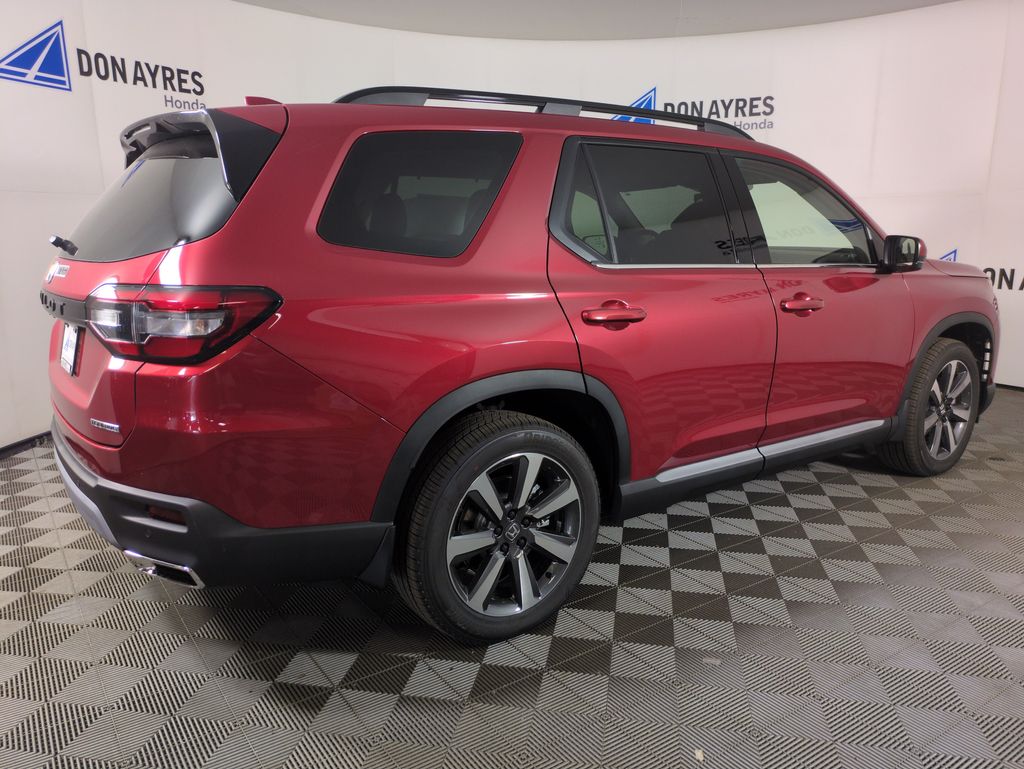 2025 Honda Pilot Touring photo 5