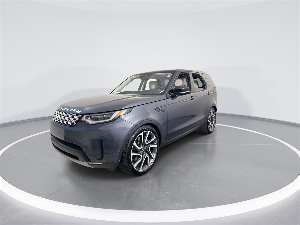 2025 Land Rover Discovery S photo 3