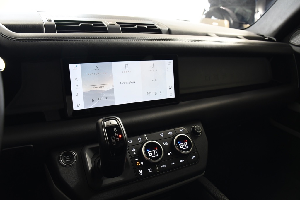 2022 Land Rover Defender 110 X-Dynamic HSE photo 30