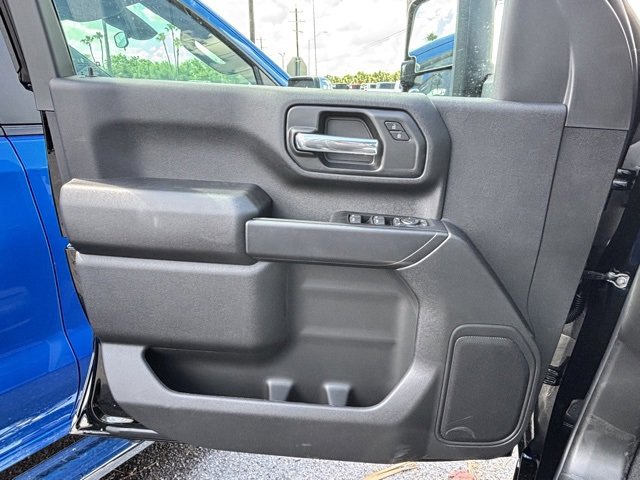 2026 Chevrolet Silverado 2500HD Custom photo 13