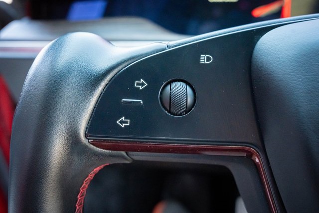 2021 Tesla Model S Plaid photo 19