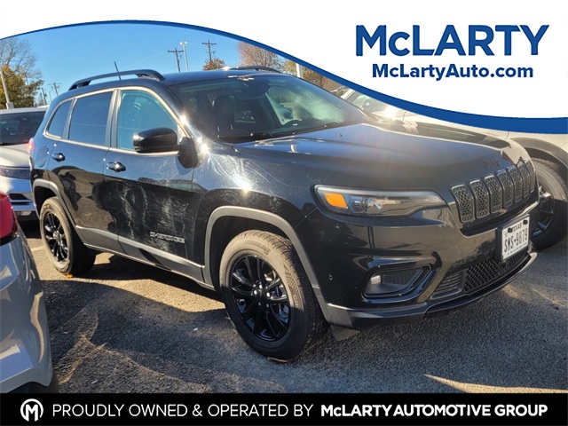 2023 Jeep Cherokee Altitude Lux's photo