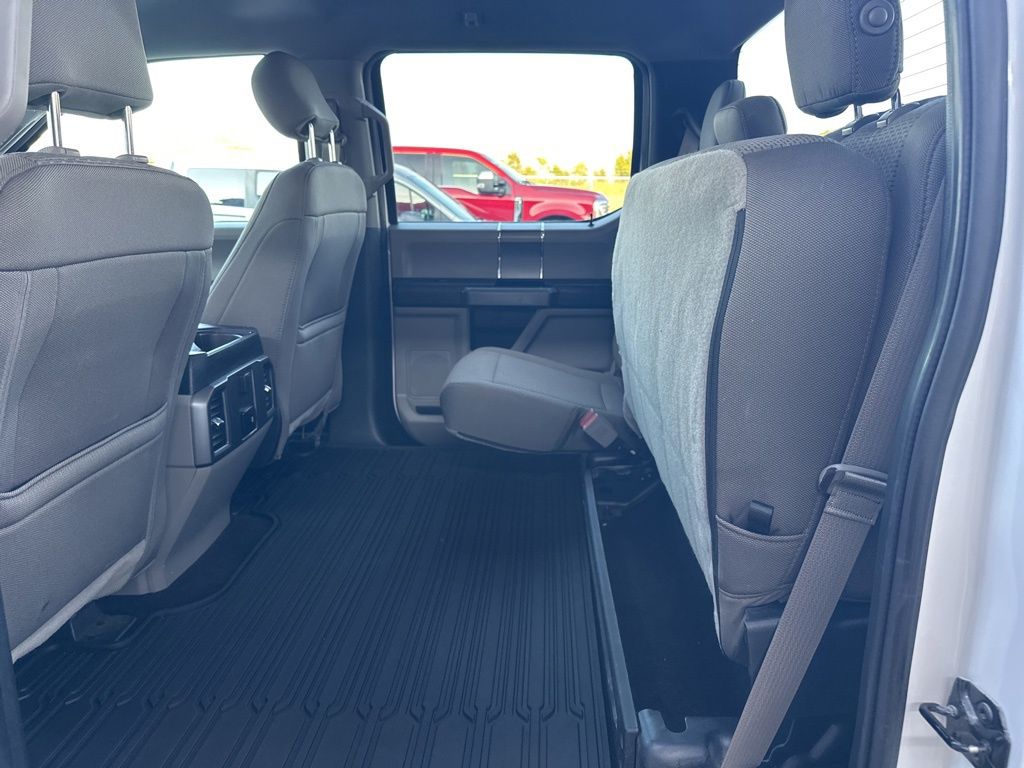 2019 Ford F-150 XLT photo 32