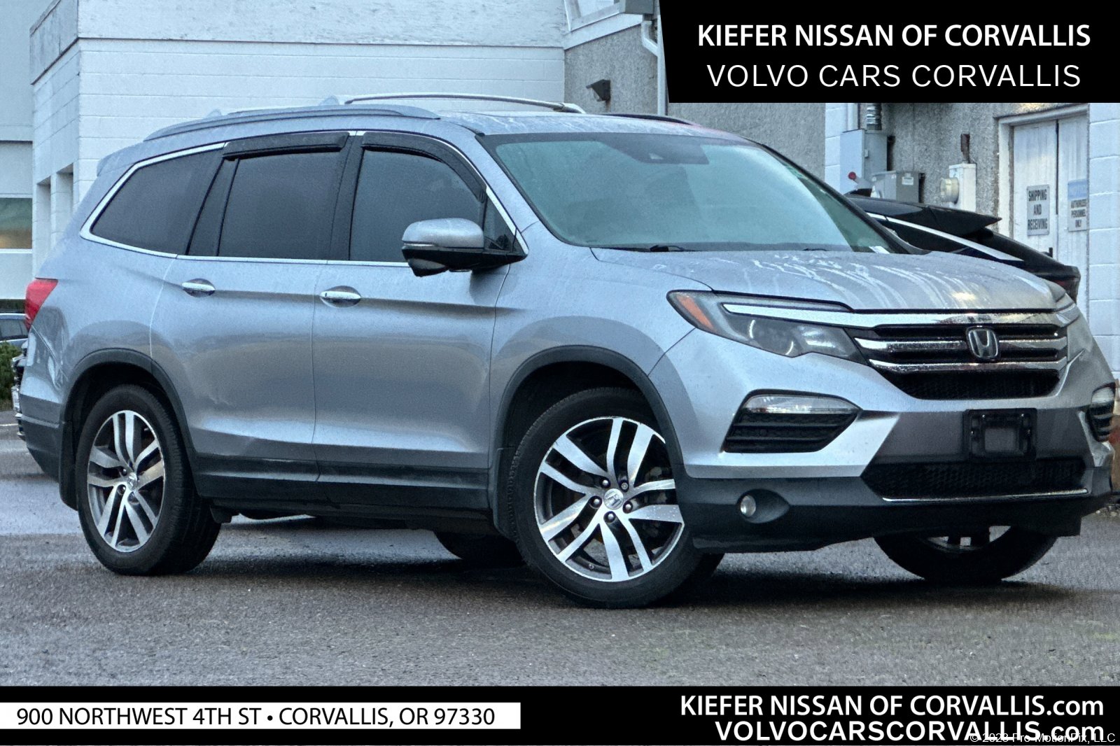 2016 Honda Pilot Touring's photo