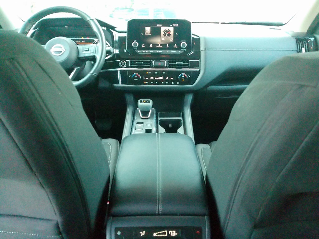 2023 Nissan Pathfinder SV photo 28