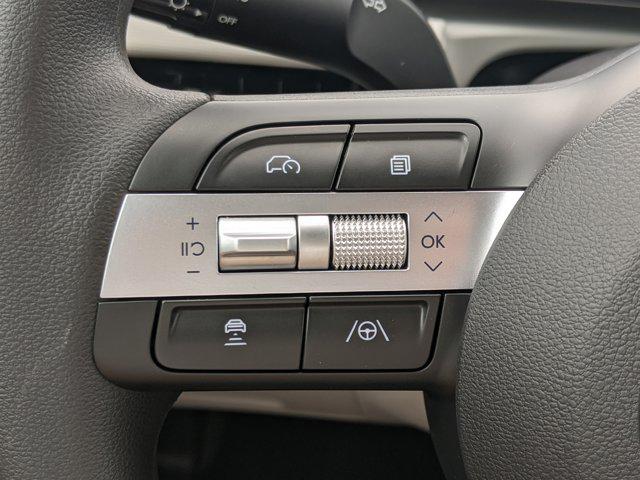 2025 Hyundai Tucson SE photo 18