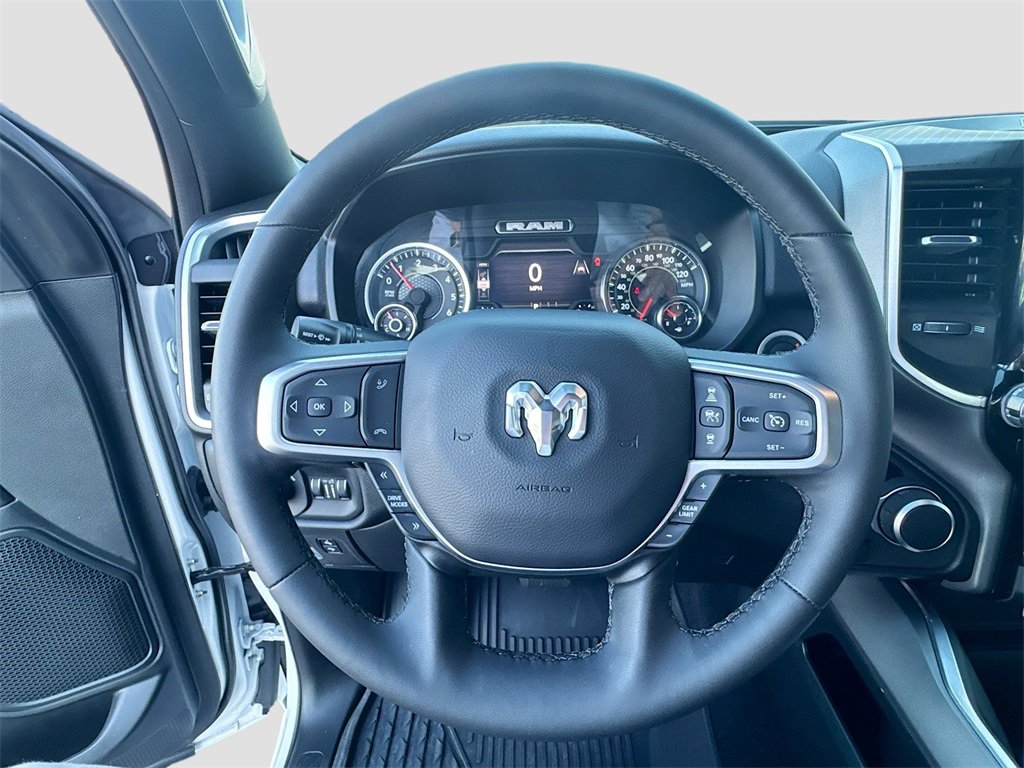 2025 Ram 1500 Big Horn photo 9