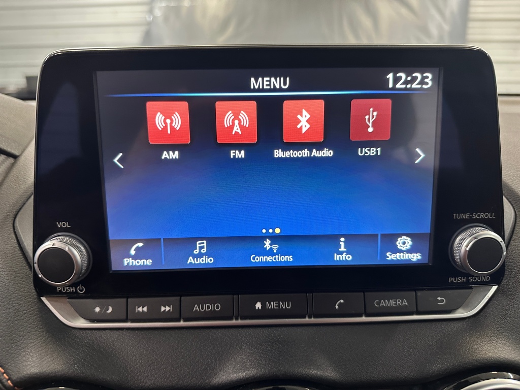 2022 Nissan Sentra SR photo 9